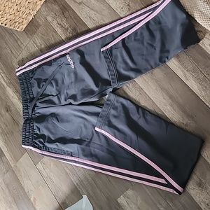 Skinny leg addias jogger